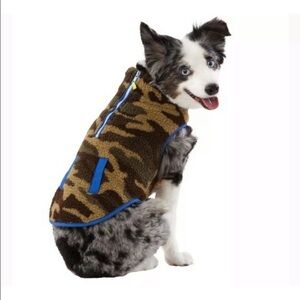 🌟NWT🌟 Top Paw Dog Blue with Camo Fleece -Size M